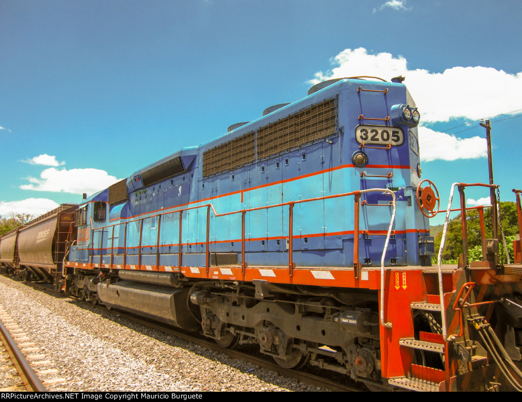 FXE SD40-2 with FNM blue scheme